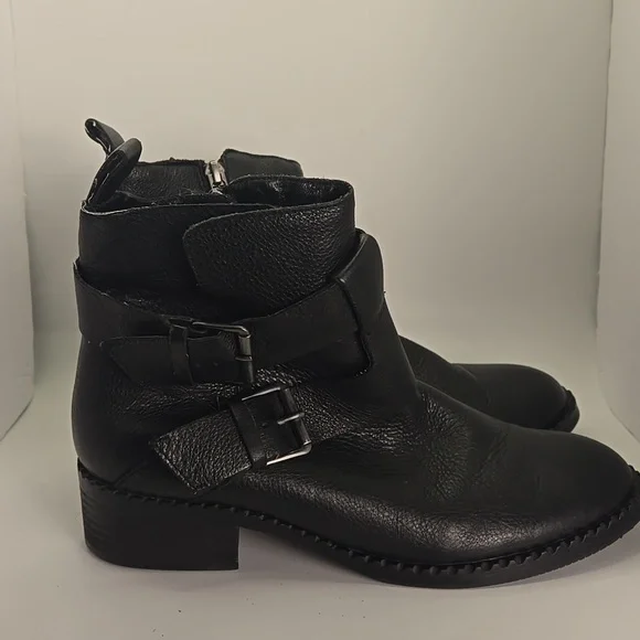 Gentle Souls Leather Moto Booties Ankle Boots Buckles Black Sz 9 Edgy Boho - Picture 4 of 11